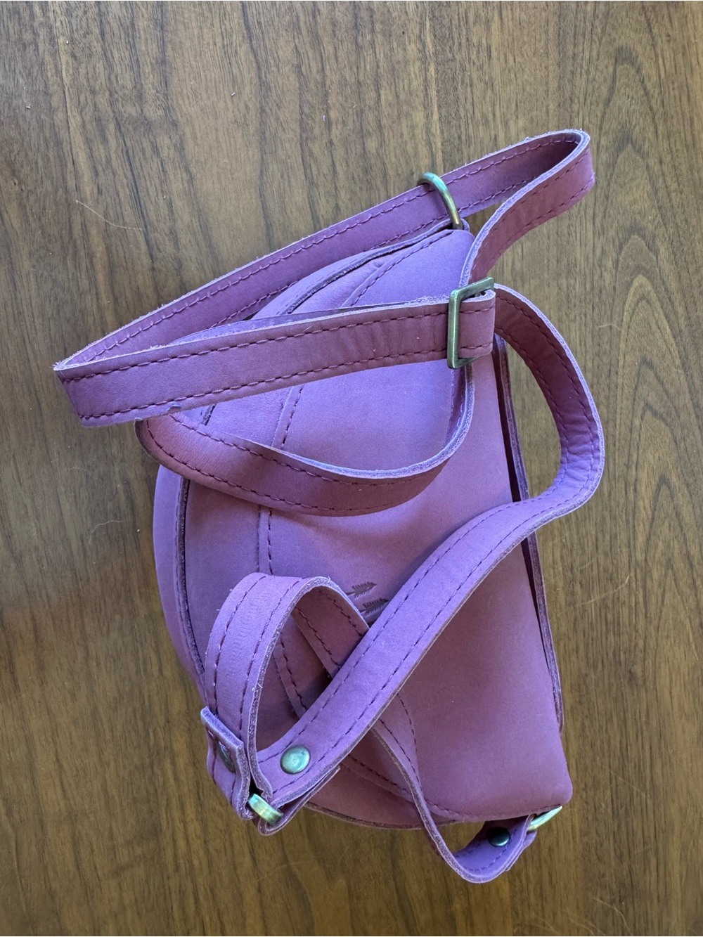 Portland Leather Koala Sling Bag - Picture 11 of 15